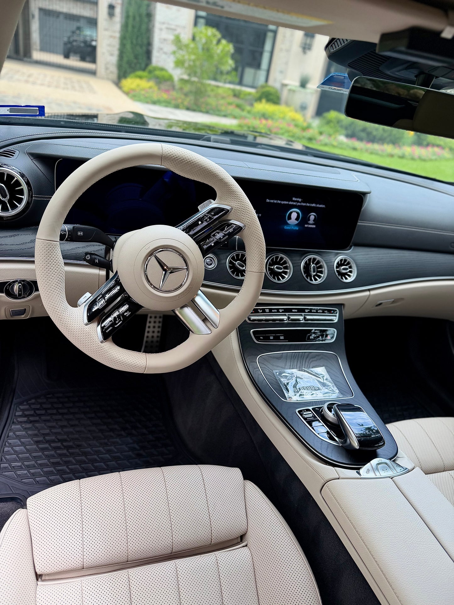GOLD Interior Detail