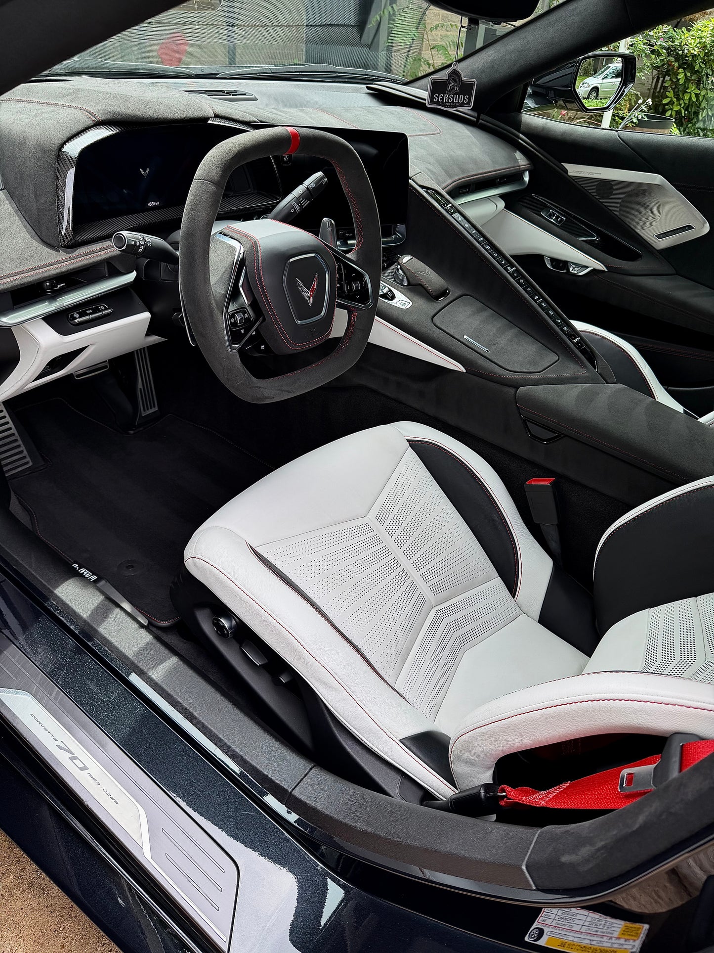 GOLD Interior Detail