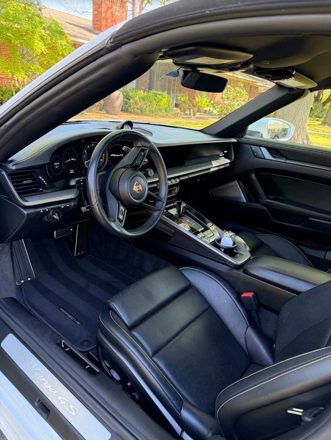 GOLD Interior Detail