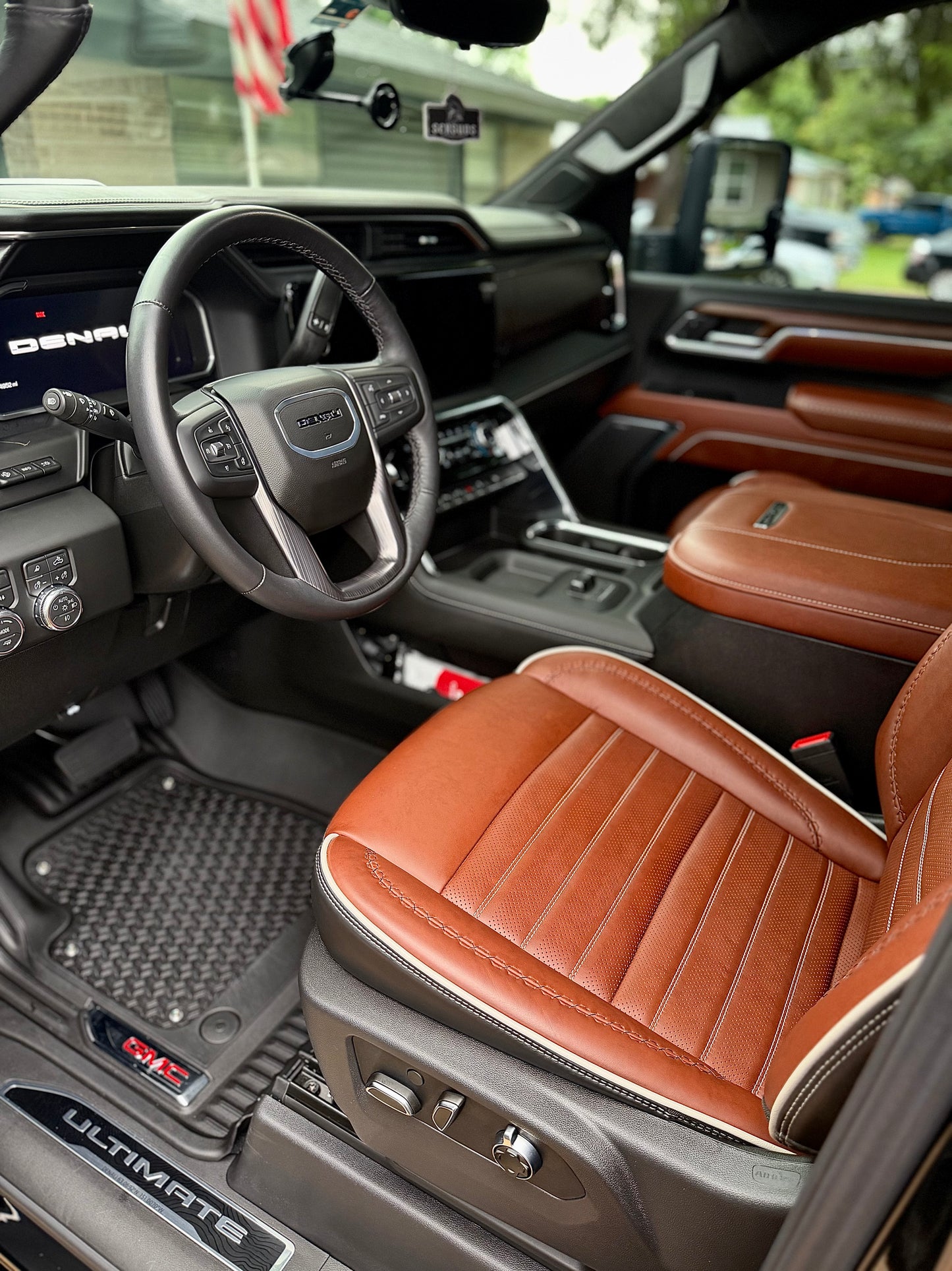 GOLD Interior Detail